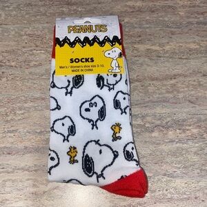 NEW Unisex Peanuts Crew Socks